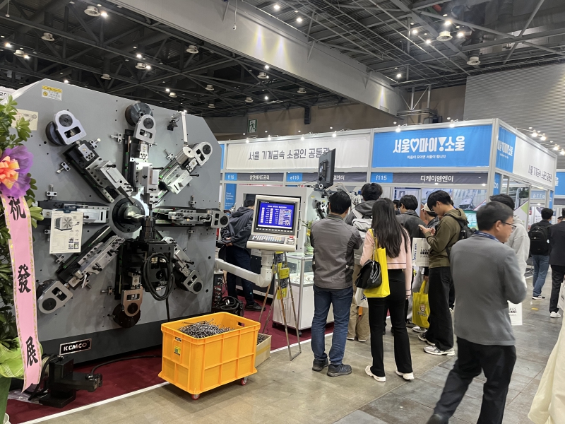 12-Axis CNC Spring Making Machine